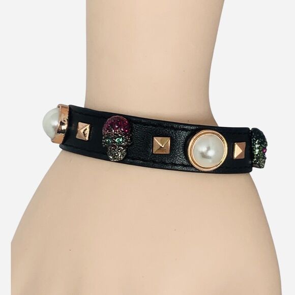 Betsey Johnson Crystal Black Leather Skull Pearl Bracelet DUCHESS OF BETSEYVILLE - Picture 3 of 13
